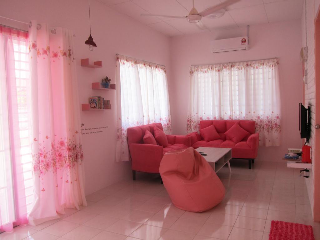 Milu Homestay - กัวลาเซอลาโงร์ ภายนอก รูปภาพ